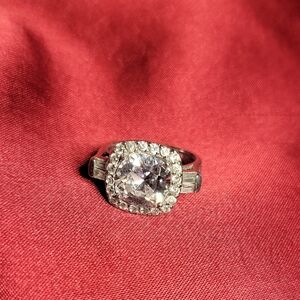 Gorgeous Sparkling CZ & Sterling Silver  Halo Ring💎🎁❤️